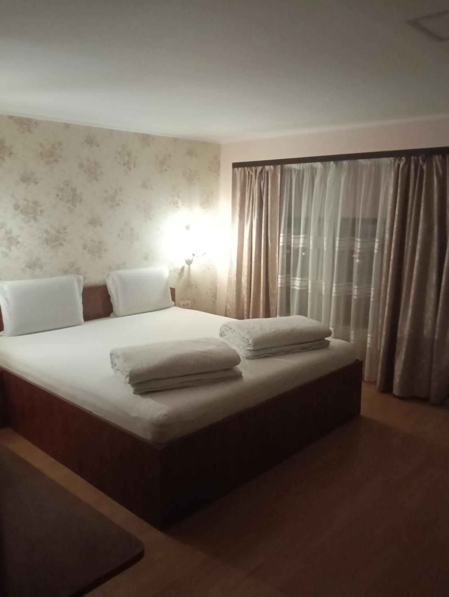 Hotel Casa Heidi Timisoara Habitación foto