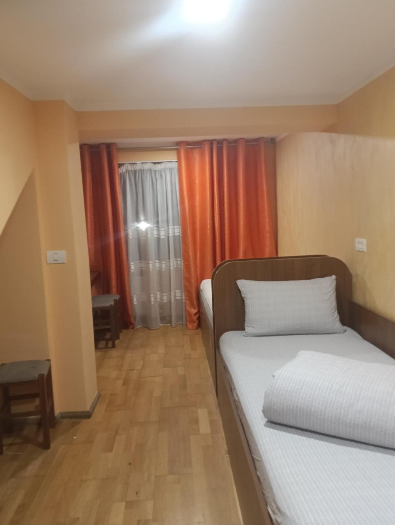 Hotel Casa Heidi Timisoara Habitación foto