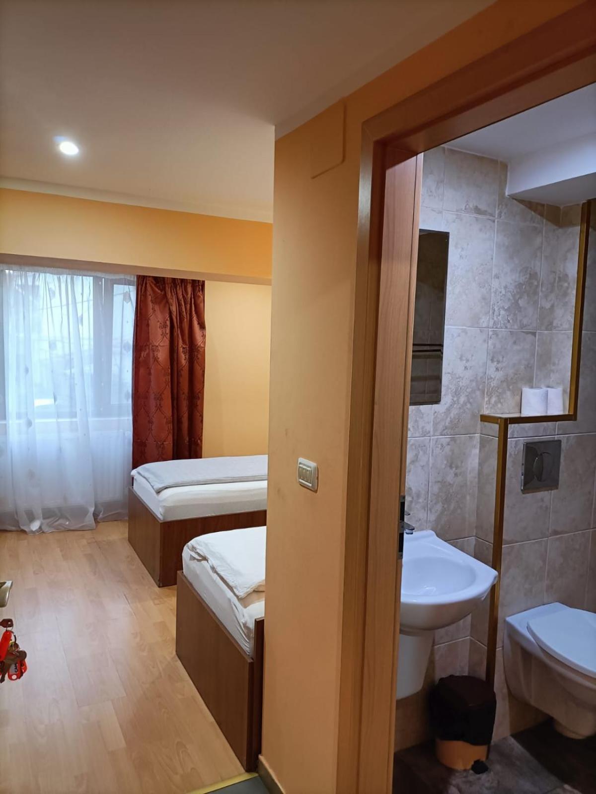 Hotel Casa Heidi Timisoara Habitación foto